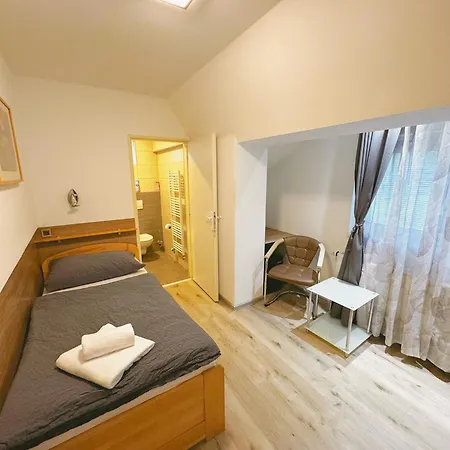 Pensionat V Brne - Schodova Brno