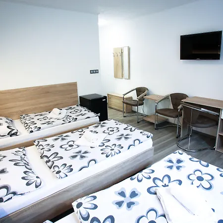 V Brne - Schodova Gæstehus 3*